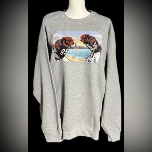 Gildan Gray Crewneck Sweatshirt with Chicago Football Graphic